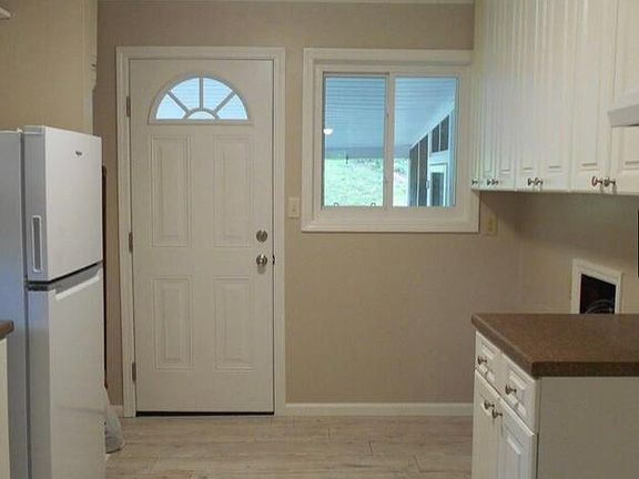 5th image of 8633 Waterford Way