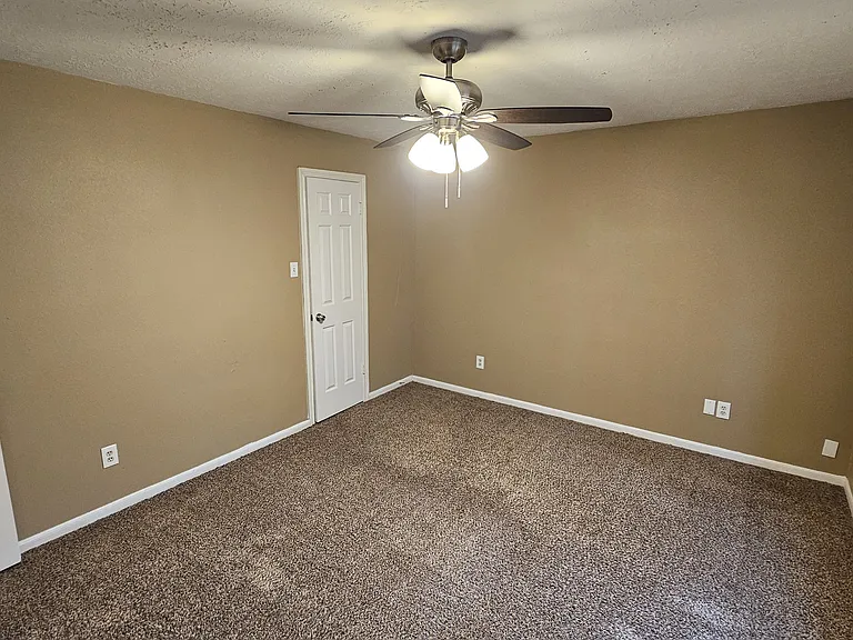14734 Treborway Dr — Photo 19
