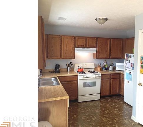 3rd image of 950 Orchard Mill Ln