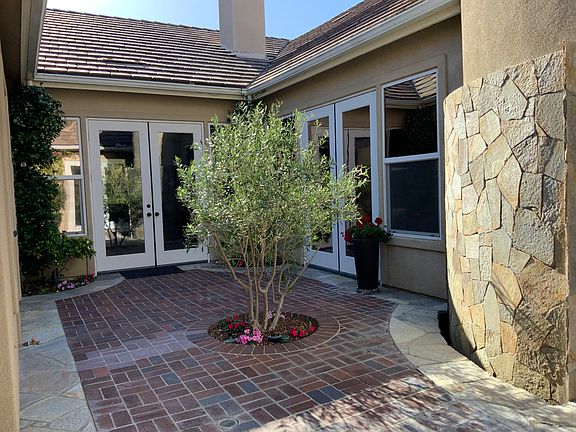 4th image of 1685 Sycamore Canyon Dr