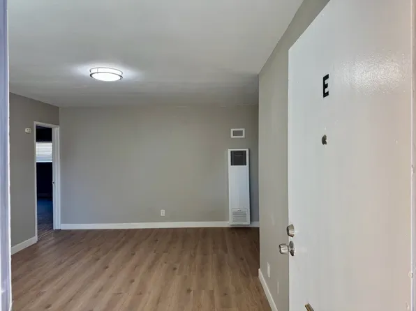 827 N Palmetto Ave, Ontario, CA