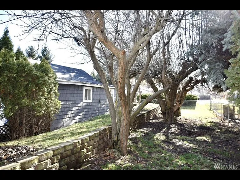 903 W 5th Ave — Photo 26