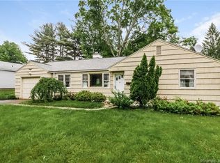 78 Selden Hill Dr, West Hartford, CT 06107