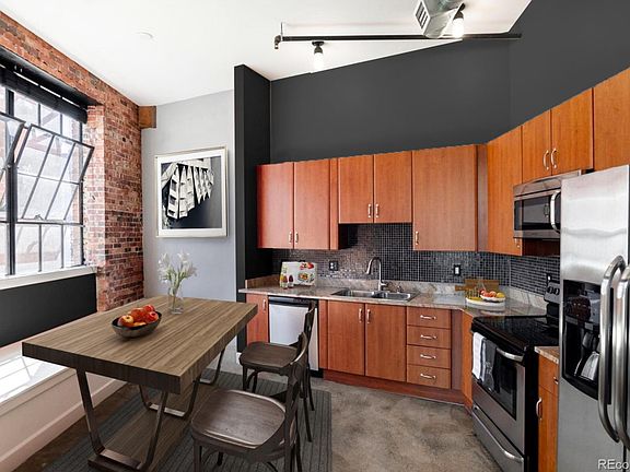 Kitchen / Dining