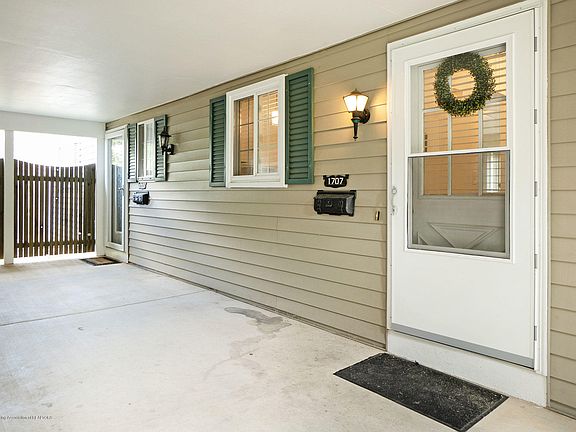 2nd image of 1707 Peppertree Ln #29