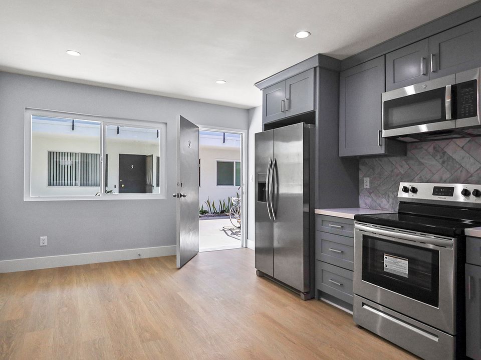 Front Entryway & Open-Concept Kitchen