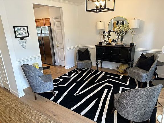 4th image of 6007 Queens Walk Ct