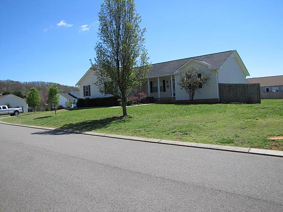 5th image of 255 Christian Dr NW