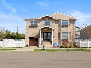 46 Heron St, Long Beach, NY 11561