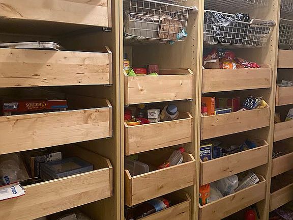 Full walk in pantry 