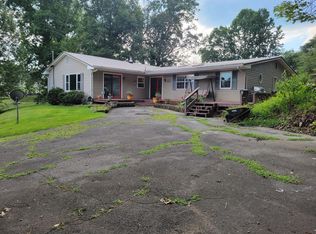 1105 Lebanon Rd, Kingsport, TN 37663