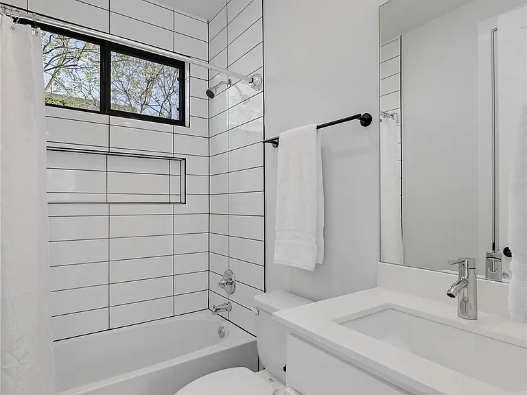 1208 Walnut Ave #2 — Photo 25
