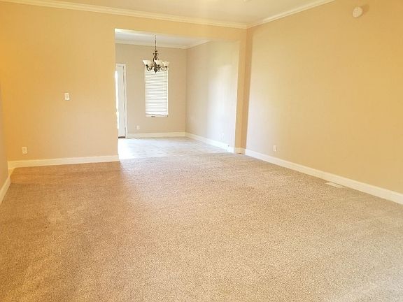 4th image of 3921 W Philip Ave