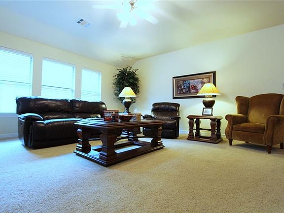 5th image of 4605 Worchester Ln