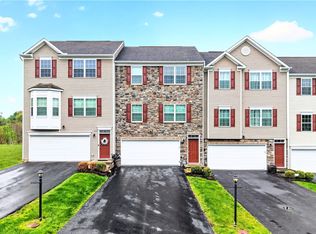 683 Freedom Dr, Carnegie, PA 15106
