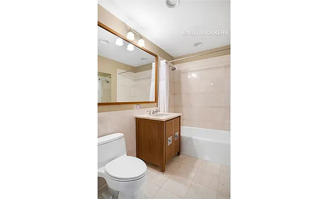 Sold by Engel & Völkers New York Real Estate | media 22