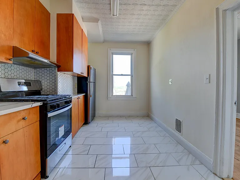 667 Liberty Ave #1 — Photo 11