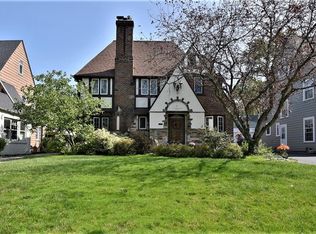 3319 Glencairn Rd, Shaker Heights, OH