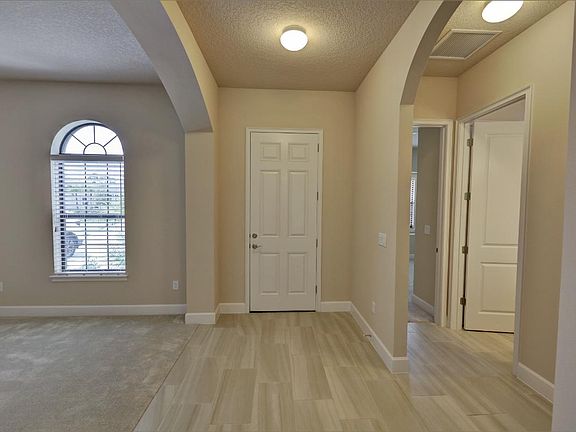 2nd image of 624 S Lake Dr