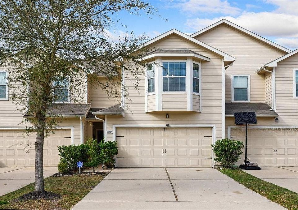 1st image of 11515 Champions Green Dr