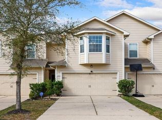 11515 Champions Green Dr, Houston, TX 77066