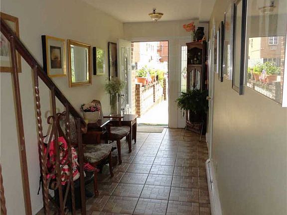 3rd image of 3052 82nd St