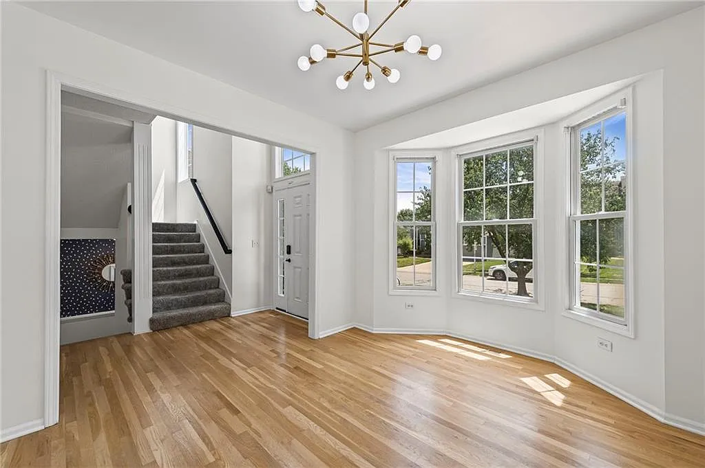 4 bed, 2683 sqft, $3,250 — Photo 3