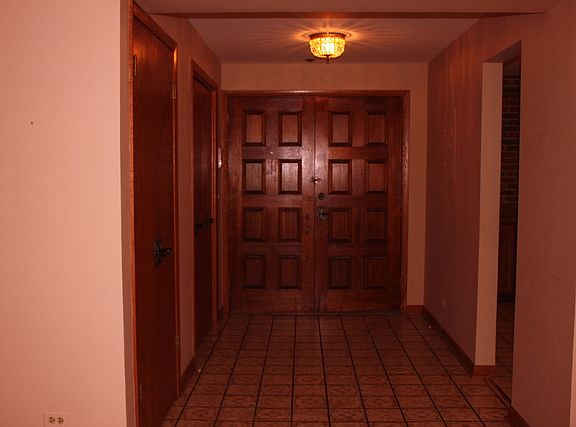 3rd image of 121 S Spruce Ave APT 208