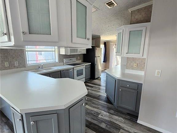 2nd image of 3484 Newberry Way