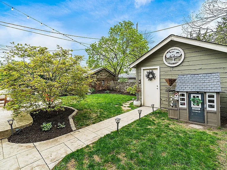 64 E Kelso Rd — Photo 5
