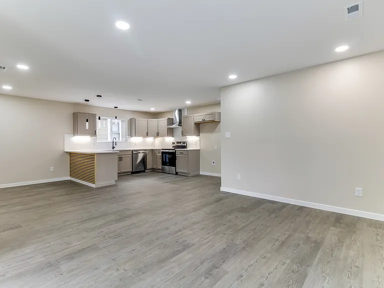 437 N Grove St #439 — Photo 9