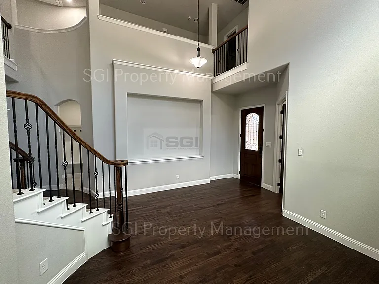 1704 Monahan Dr — Photo 6