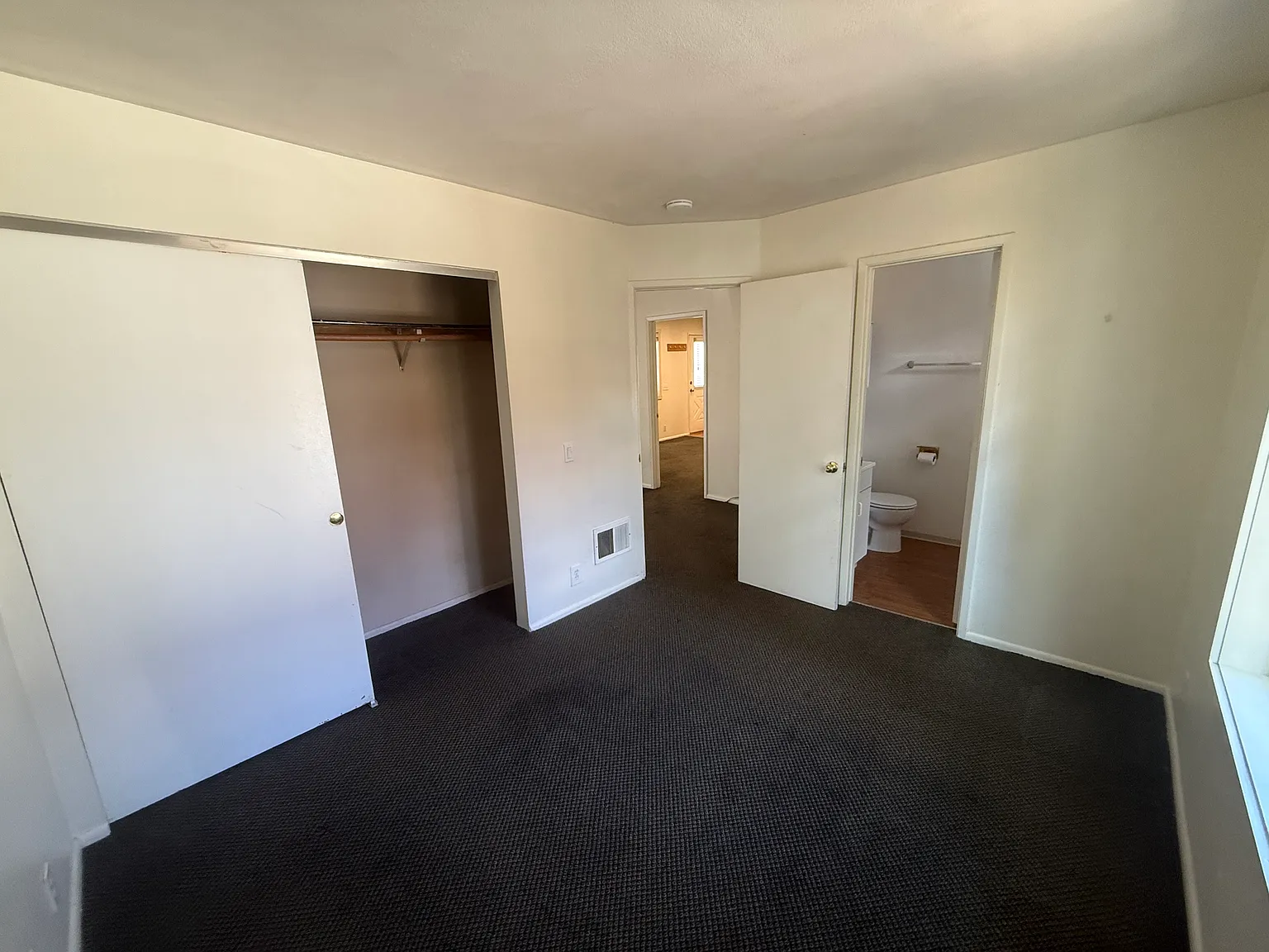 2 bed, $2,400 — Photo 1