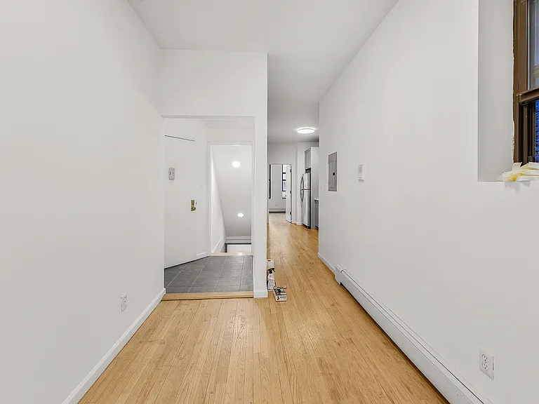 851 Hart St #1 — Photo 7