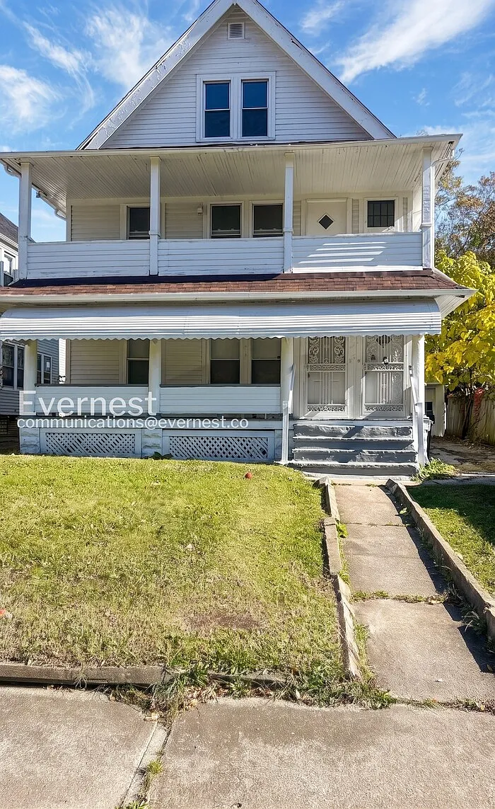 4 bed, 1.0 bath, 750 sqft, $1,100 — Photo 1
