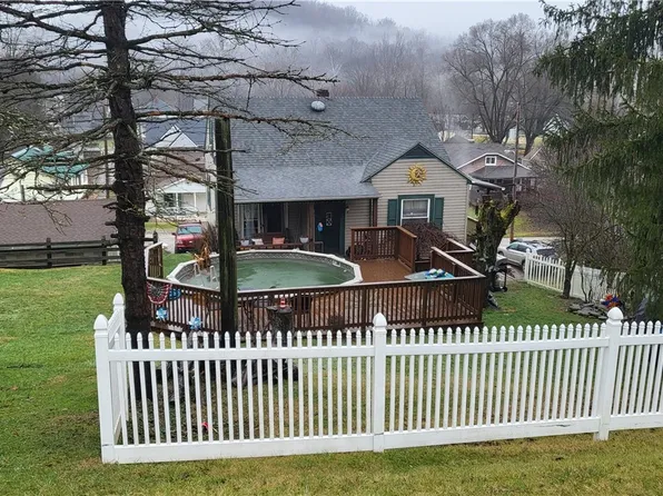 90 Gallagher St, Adena, OH 43901