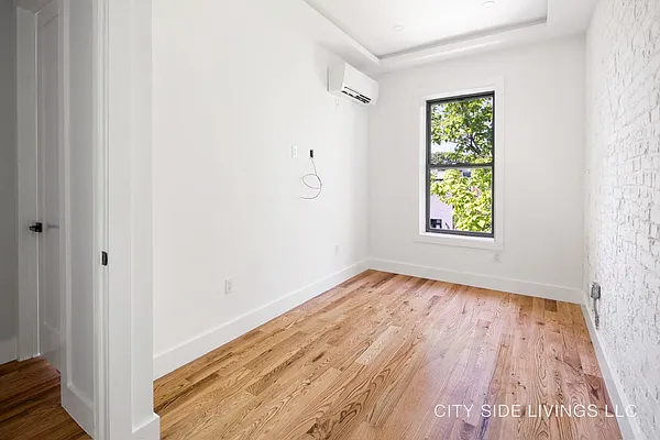 Rented by Artur Gutman, LREB | media 10