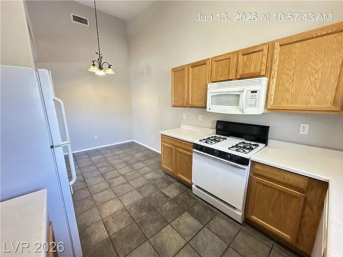 2152 Quarry Ridge St #202 — Photo 18