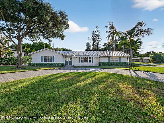 2nd image of 700 Lakeside Cir