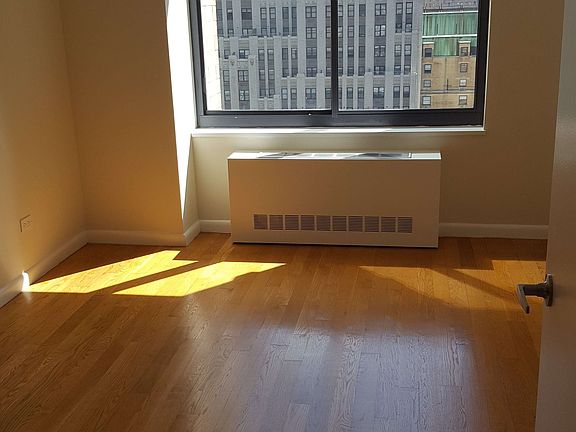3rd image of 235 W 48th St APT 26E