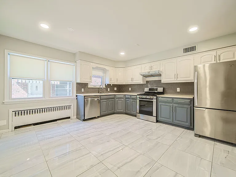 1227 Inwood Ter #1F — Photo 3