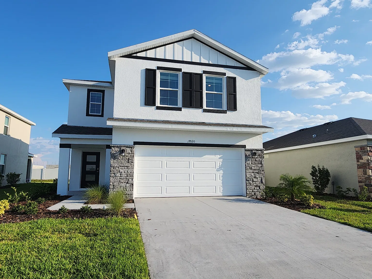 4 bed, 2.5 bath, 2260 sqft, $3,400 — Photo 1