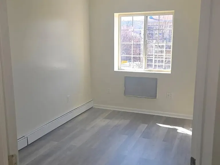 404 E 54th St #3 — Photo 6