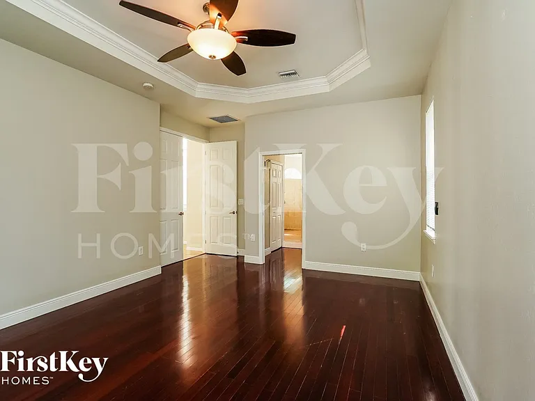 1005 Henry Ave — Photo 9