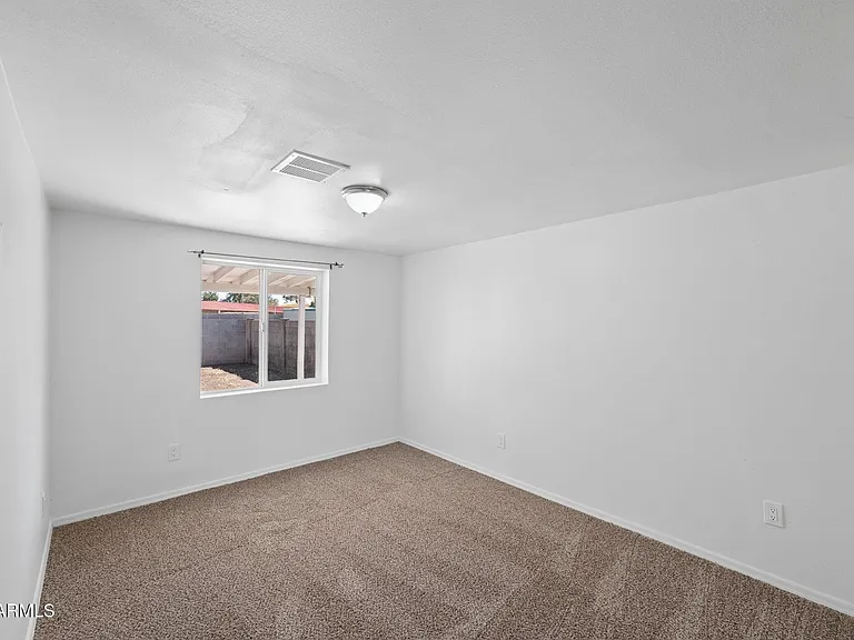 7 S Catalina St — Photo 21