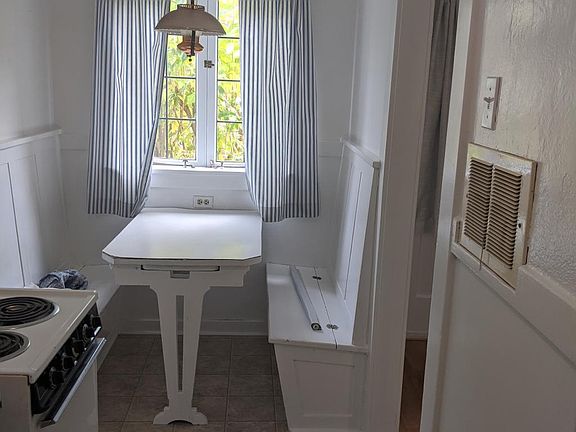 Breakfast nook