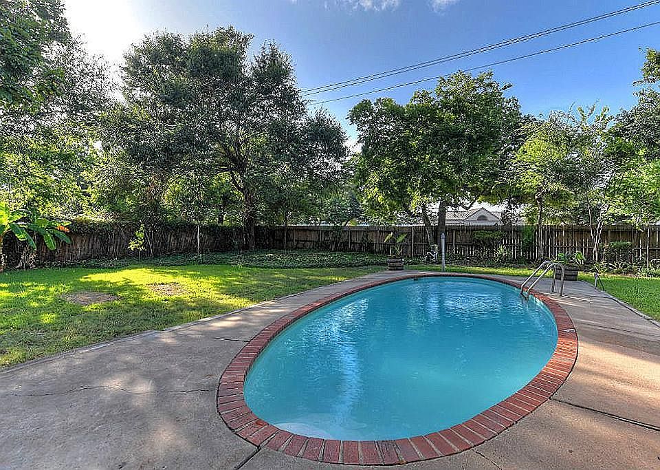 1st image of 10518 Moorberry Ln