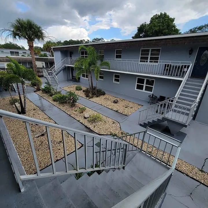 1863 Kings Hwy #7