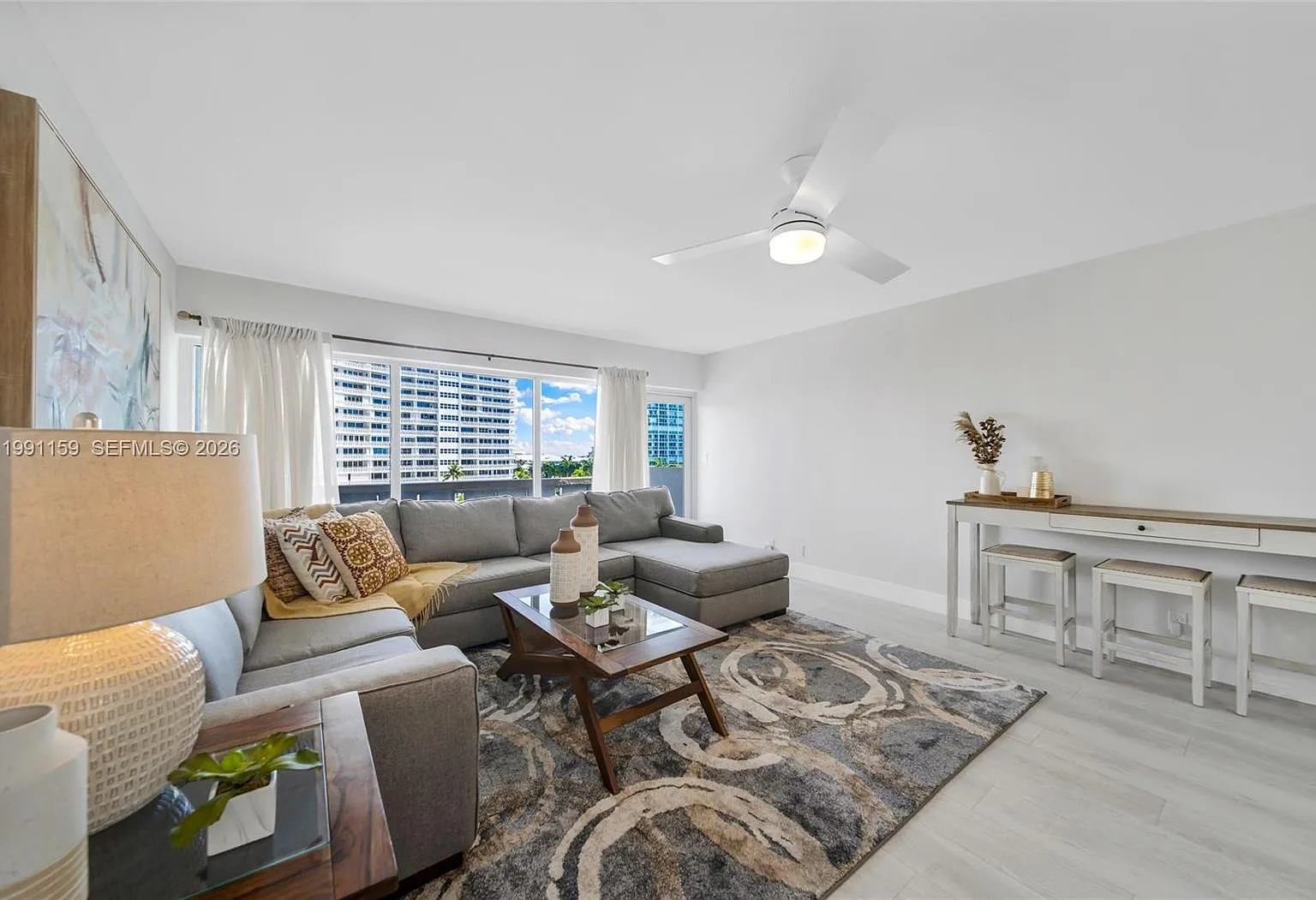 Sky Harbour East Condo — Photo 2
