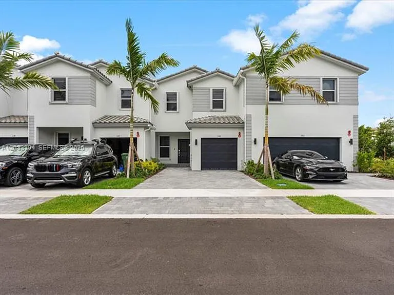 106 SW 184th Pl — Photo 34